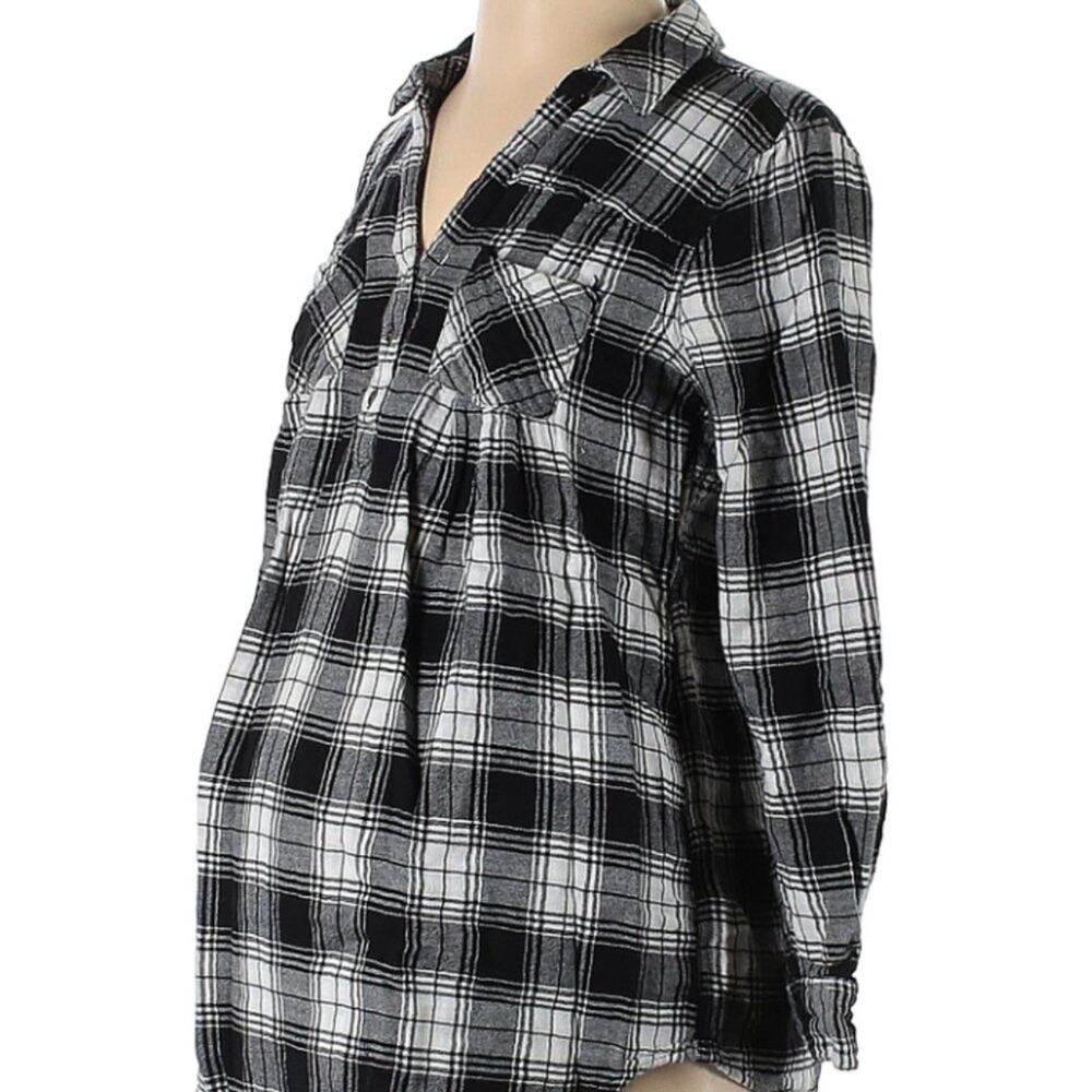 Motherhood Maternity Black/White Plaid Flannel Shirt, long sleeved. Size Small